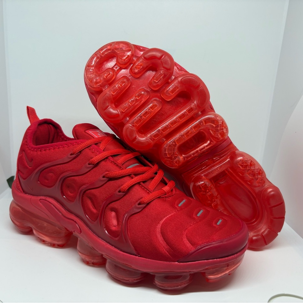Men’s Nike Air Vapormax Plus - Red